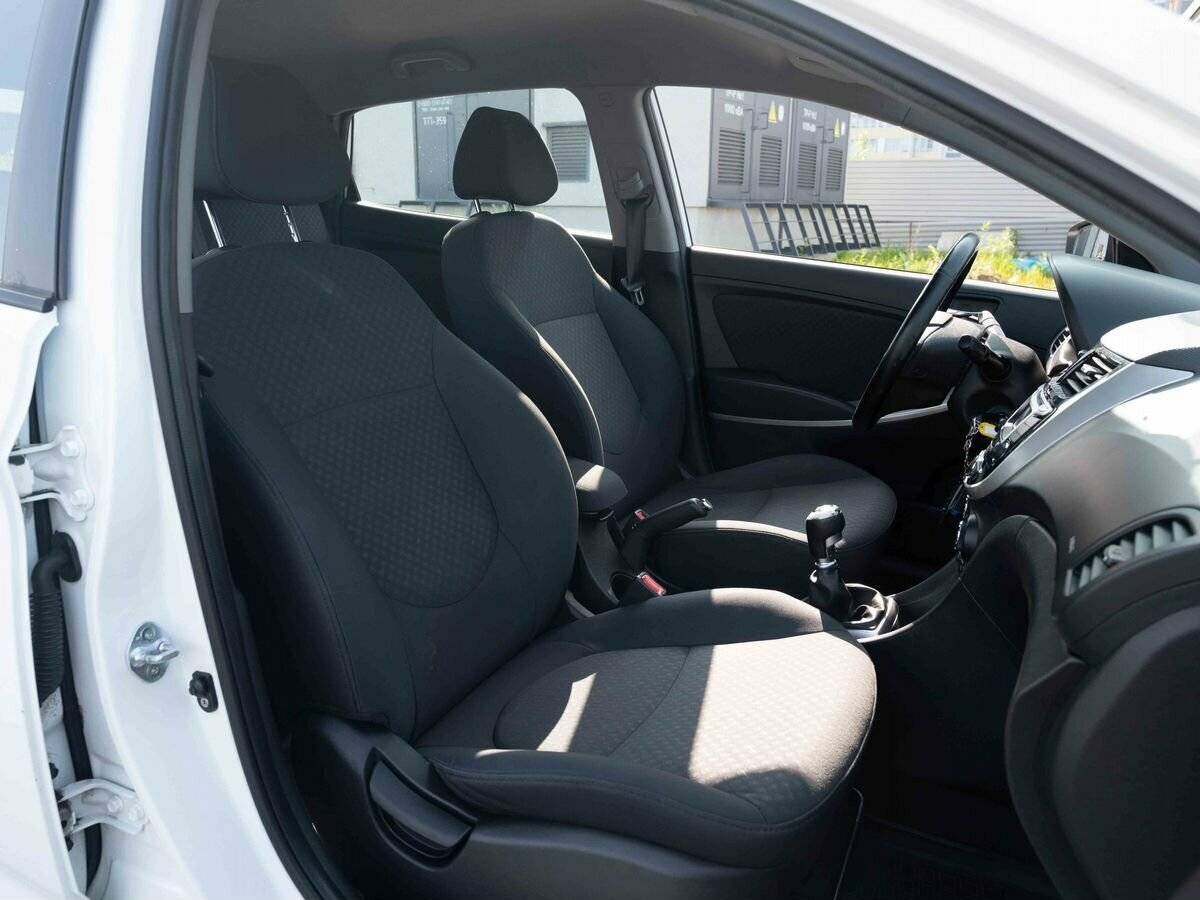 Купить Hyundai Solaris, 2014, 196 910 км, фото №13