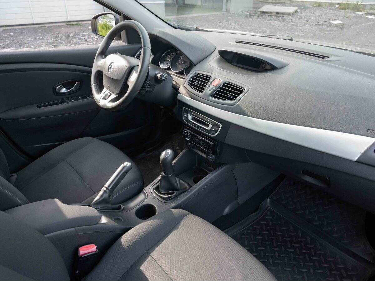 Купить Renault Fluence, 2010, 232 262 км, фото №11