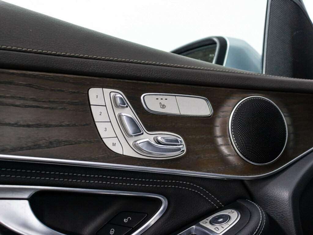 Купить Mercedes-Benz GLC 300, 2015, 137 370 км, фото №19