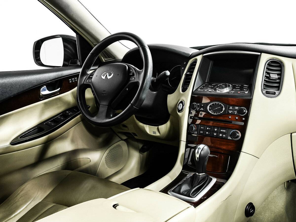 Купить Infiniti QX50, 2015, 140 943 км, фото №9