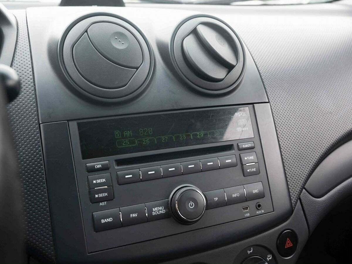 Купить Chevrolet Aveo, 2010, 256 200 км, фото №17