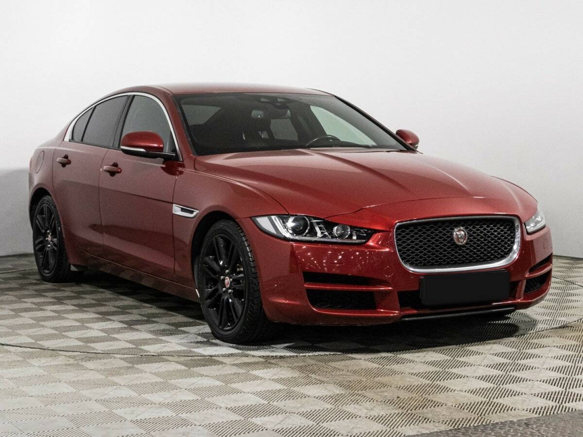 Jaguar XE