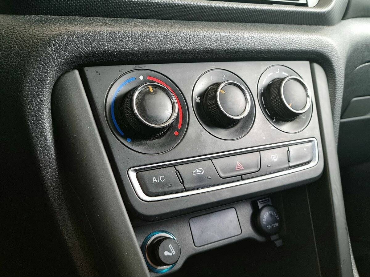 Купить Chery Tiggo 3, 2017, 75 795 км, фото №19