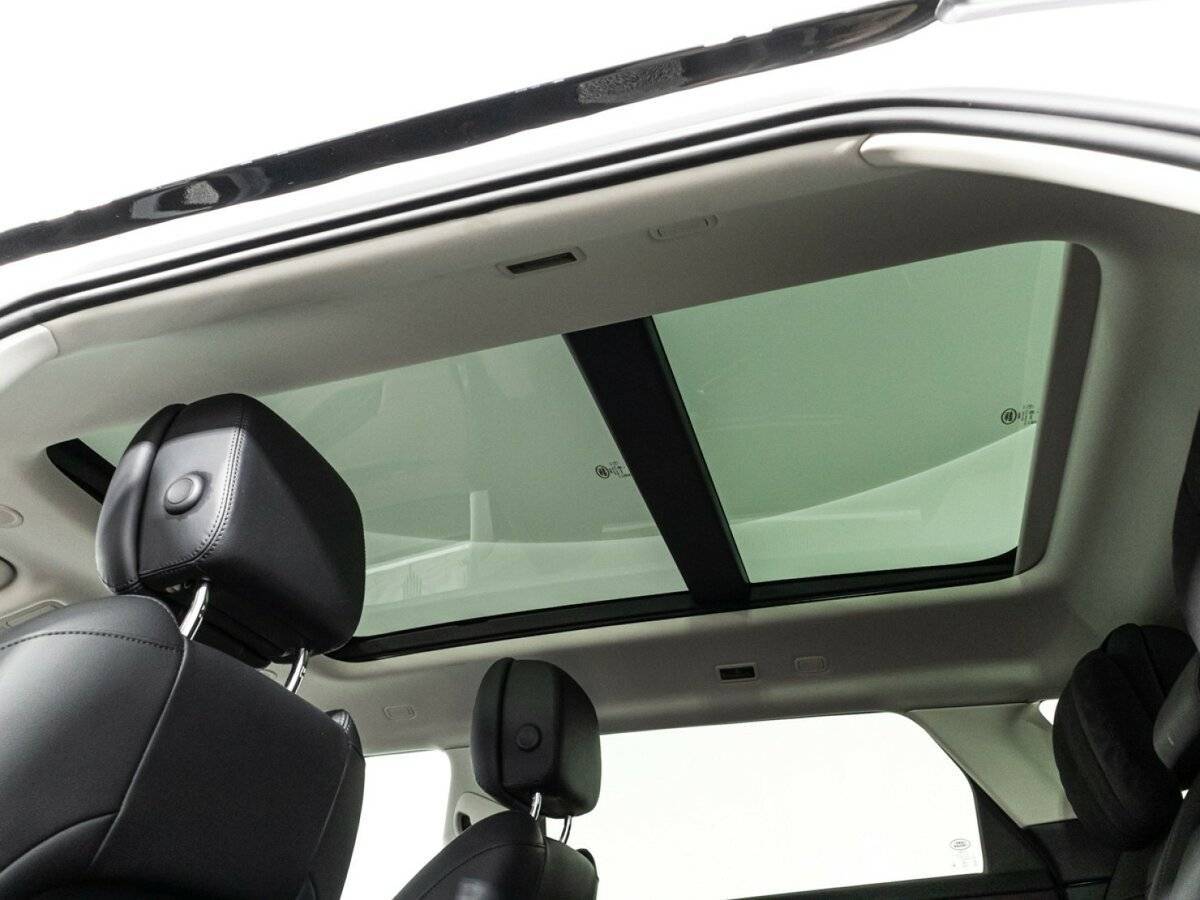 Купить Land Rover Range Rover Evoque P250 MHEV Long, 2024, 7 958 км, фото №17