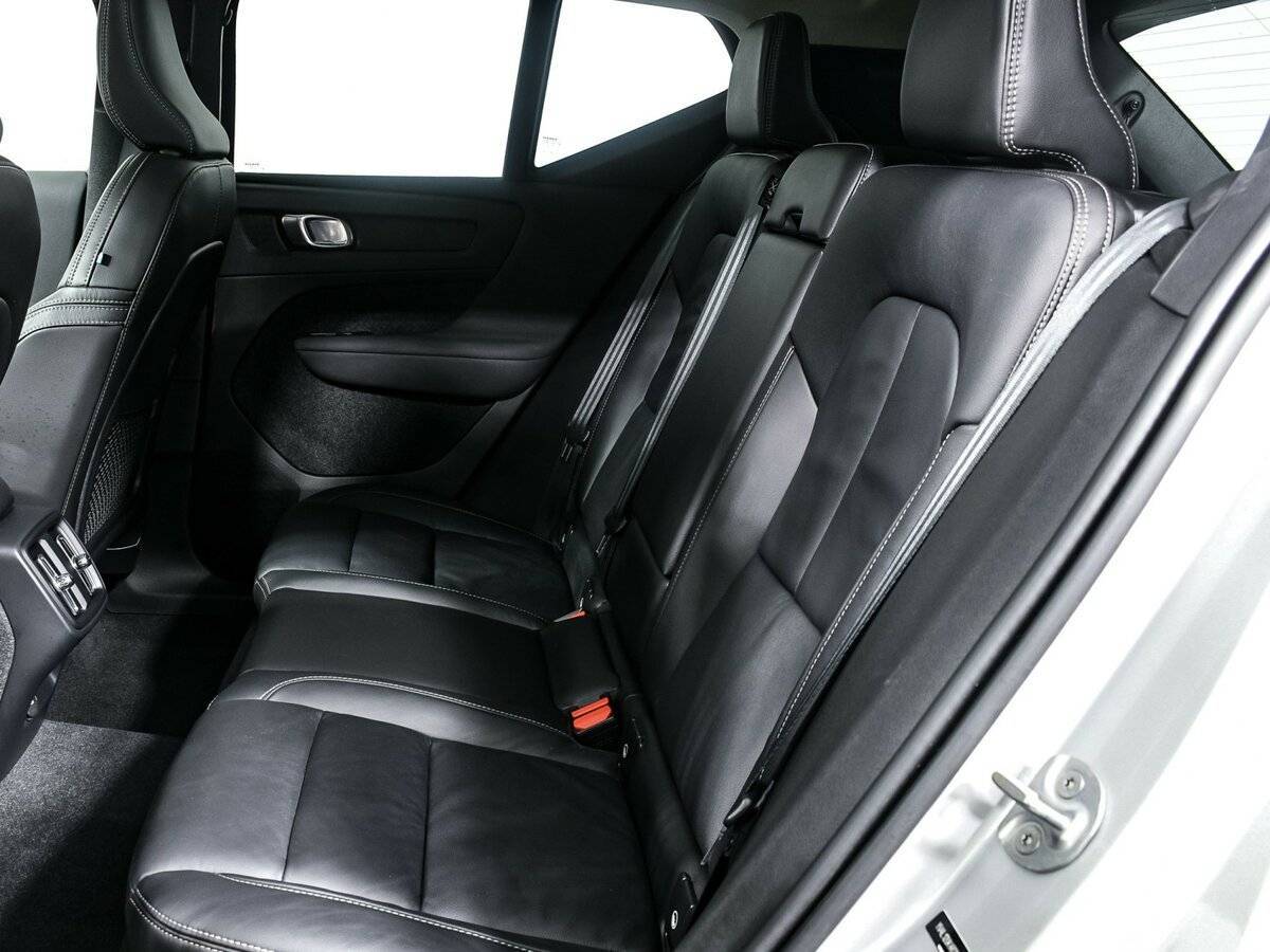 Купить Volvo XC40, 2023, 1 500 км, фото №13