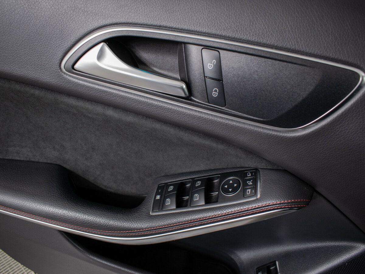 Купить Mercedes-Benz GLA 200 I (X156) Рестайлинг, 2019, 47 142 км, фото №11