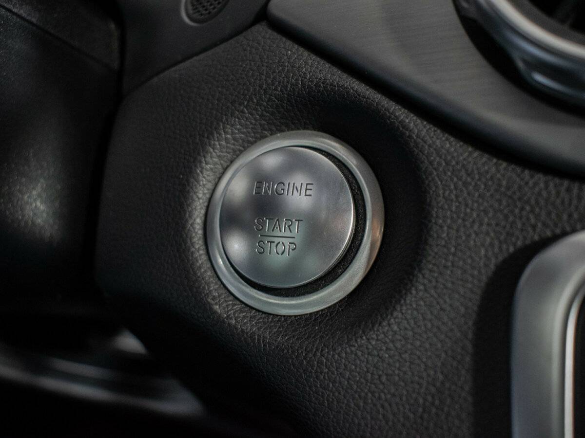 Купить Mercedes-Benz GLA 200 I (X156) Рестайлинг, 2019, 47 142 км, фото №12