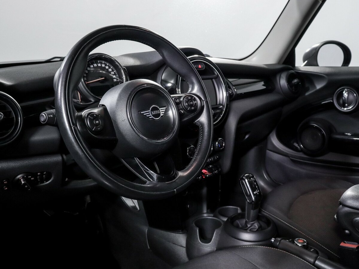 Купить Mini Hatch Cooper III (F55/F56) Рестайлинг, 2018, 98 367 км, фото №12