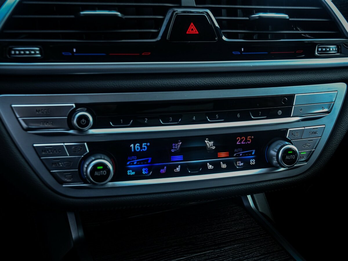 Купить BMW 7 серии 730d xDrive VI (G11/G12) Рестайлинг, 2020, 90 858 км, фото №29