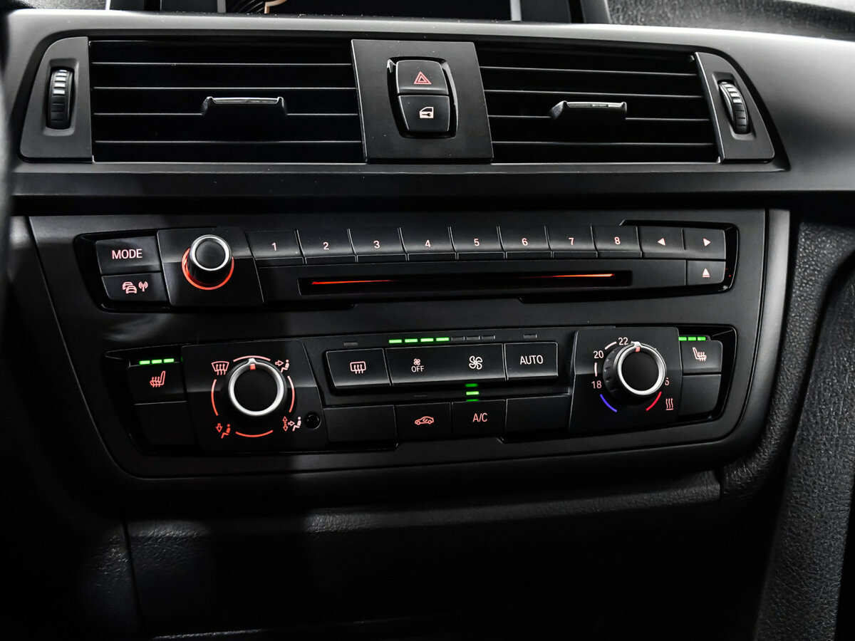 Купить BMW 3 серии 320i VI (F3x), 2013, 97 818 км, фото №16