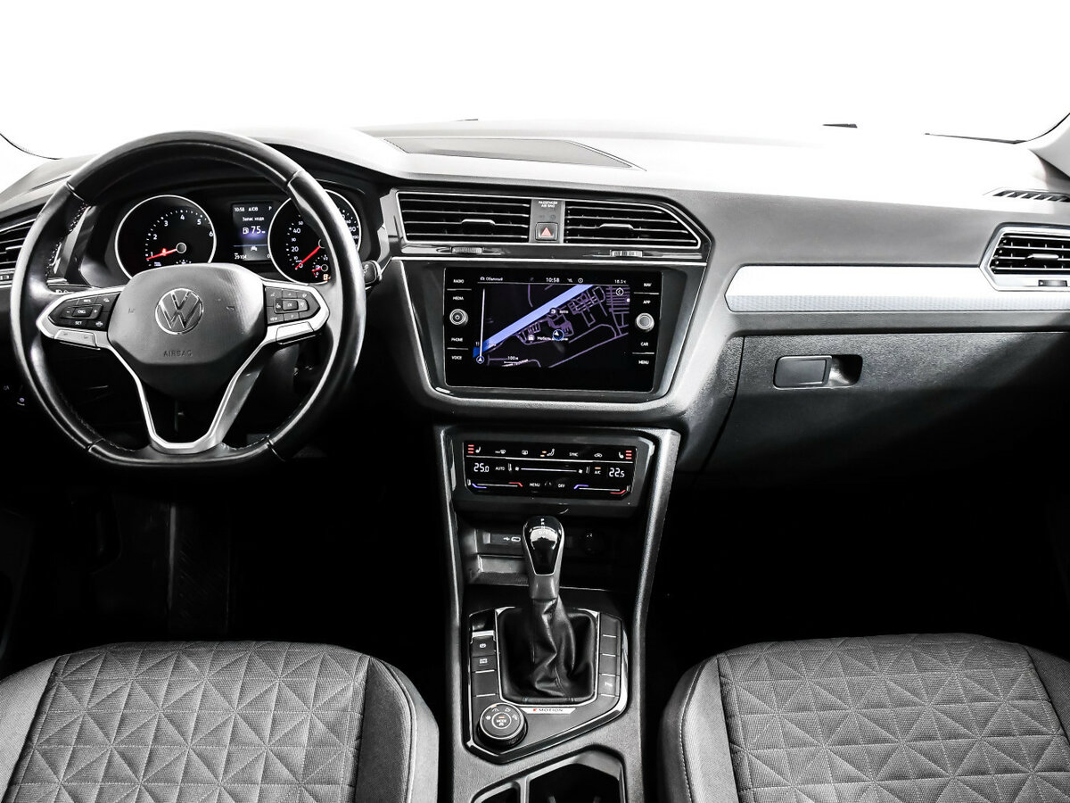 Купить Volkswagen Tiguan II Рестайлинг, 2020, 29 103 км, фото №11