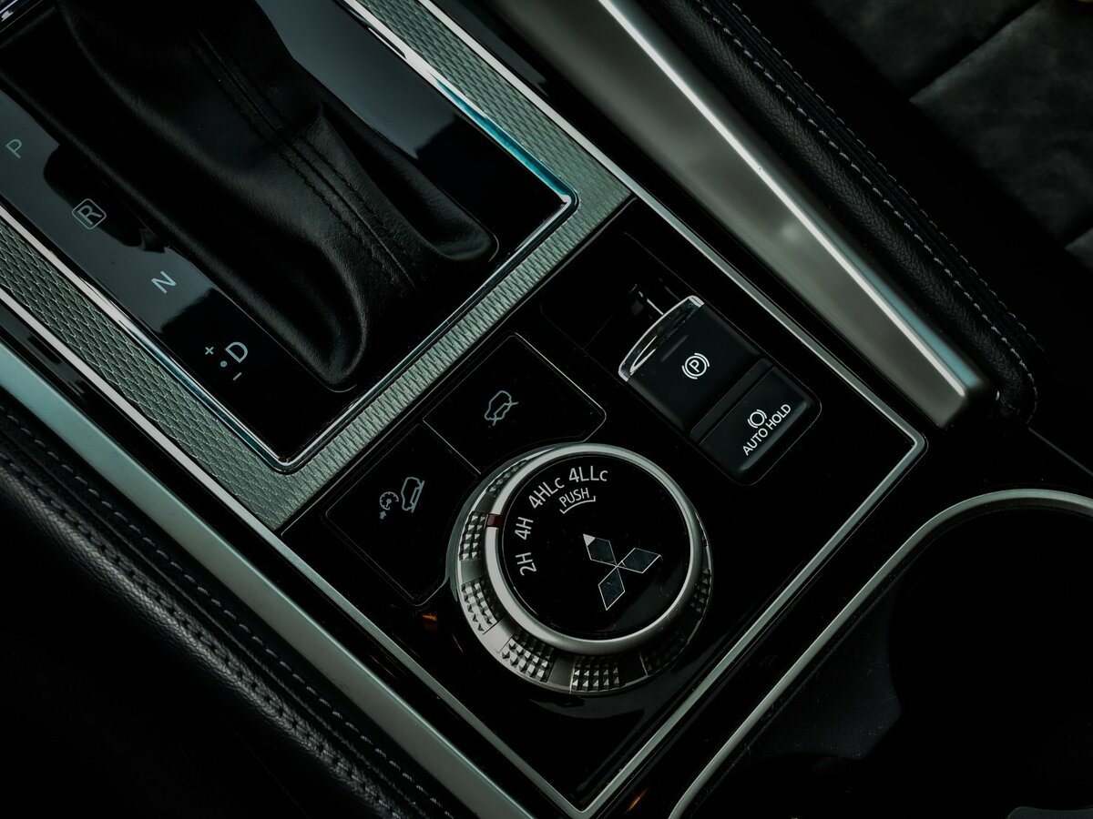 Купить Mitsubishi Montero Sport III Рестайлинг, 2022, 105 360 км, фото №16