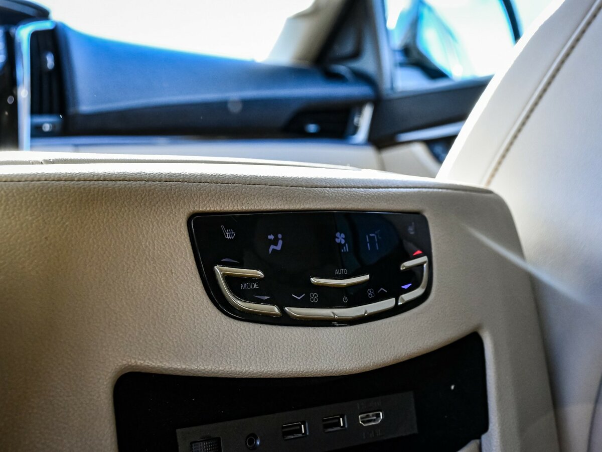 Купить Cadillac Escalade IV, 2018, 98 300 км, фото №14