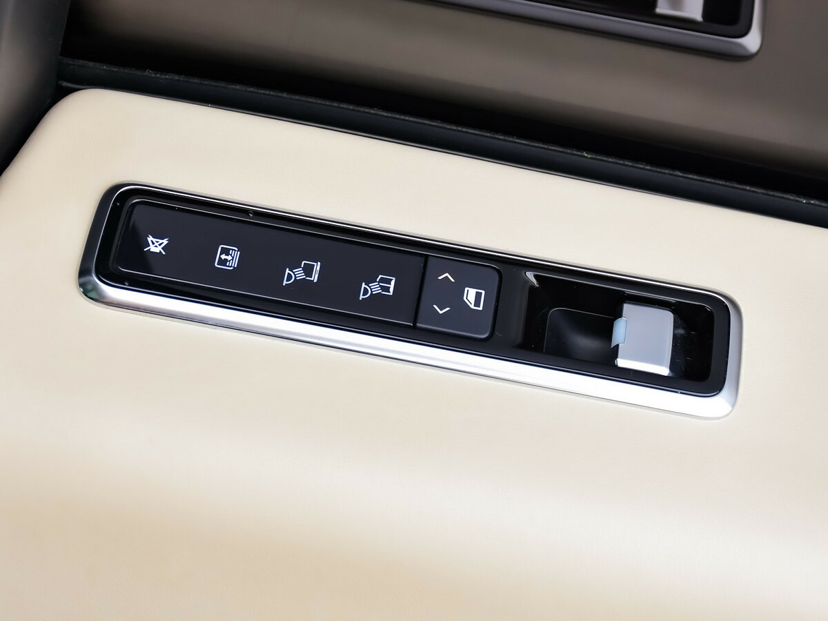 Купить Land Rover Range Rover Long IV Рестайлинг, 2019, 96 694 км, фото №18