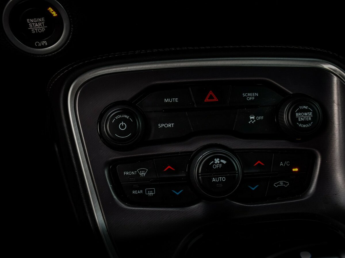 Купить Dodge Challenger III Рестайлинг 2, 2020, 65 190 км, фото №15