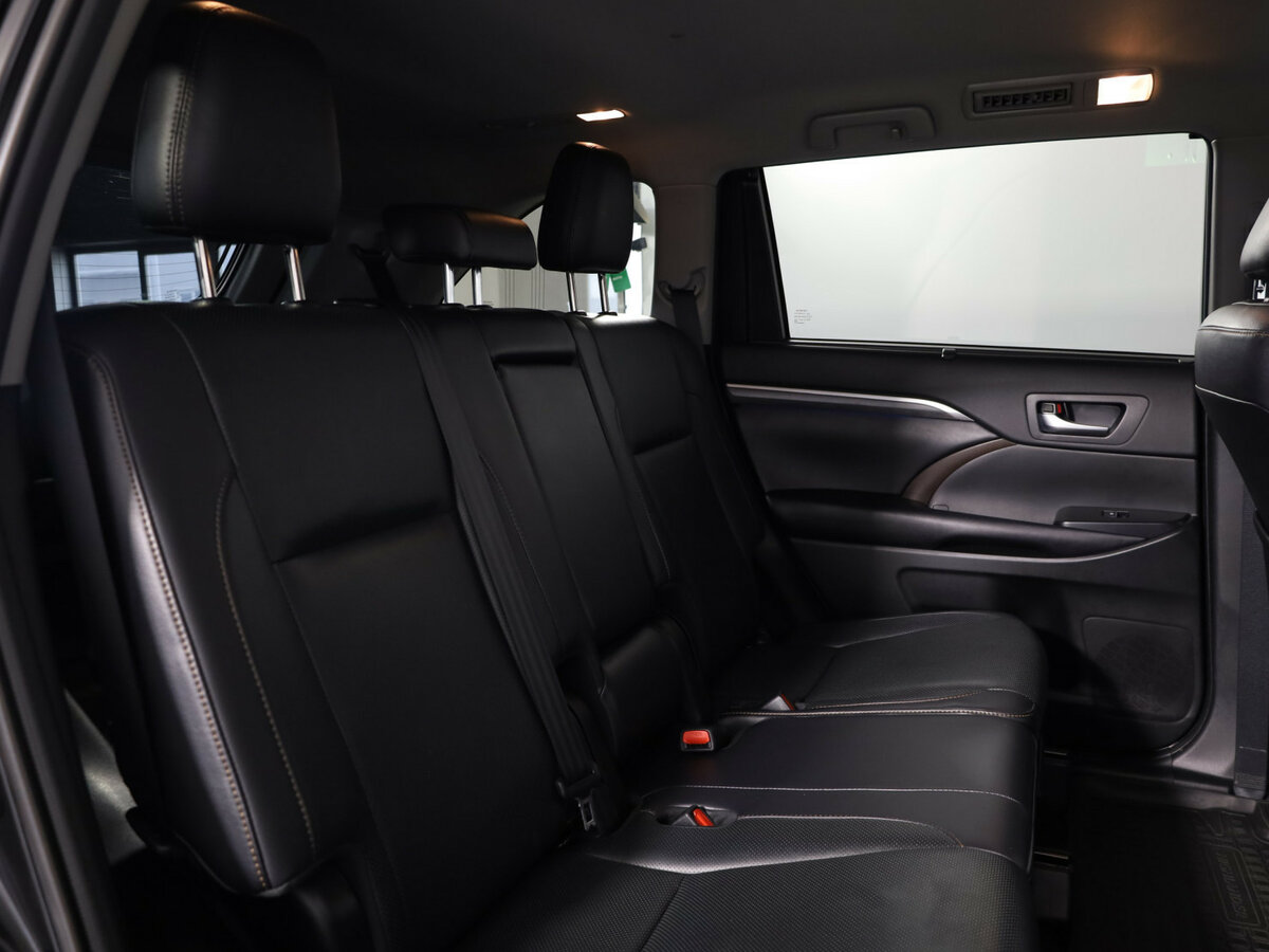 Купить Toyota Highlander III (U50) Рестайлинг, 2019, 79 839 км, фото №11