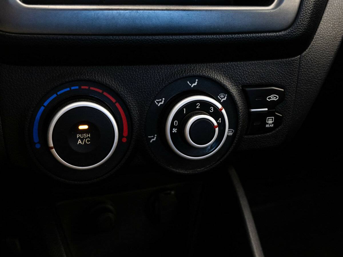 Купить Kia Rio III, 2011, 327 000 км, фото №11