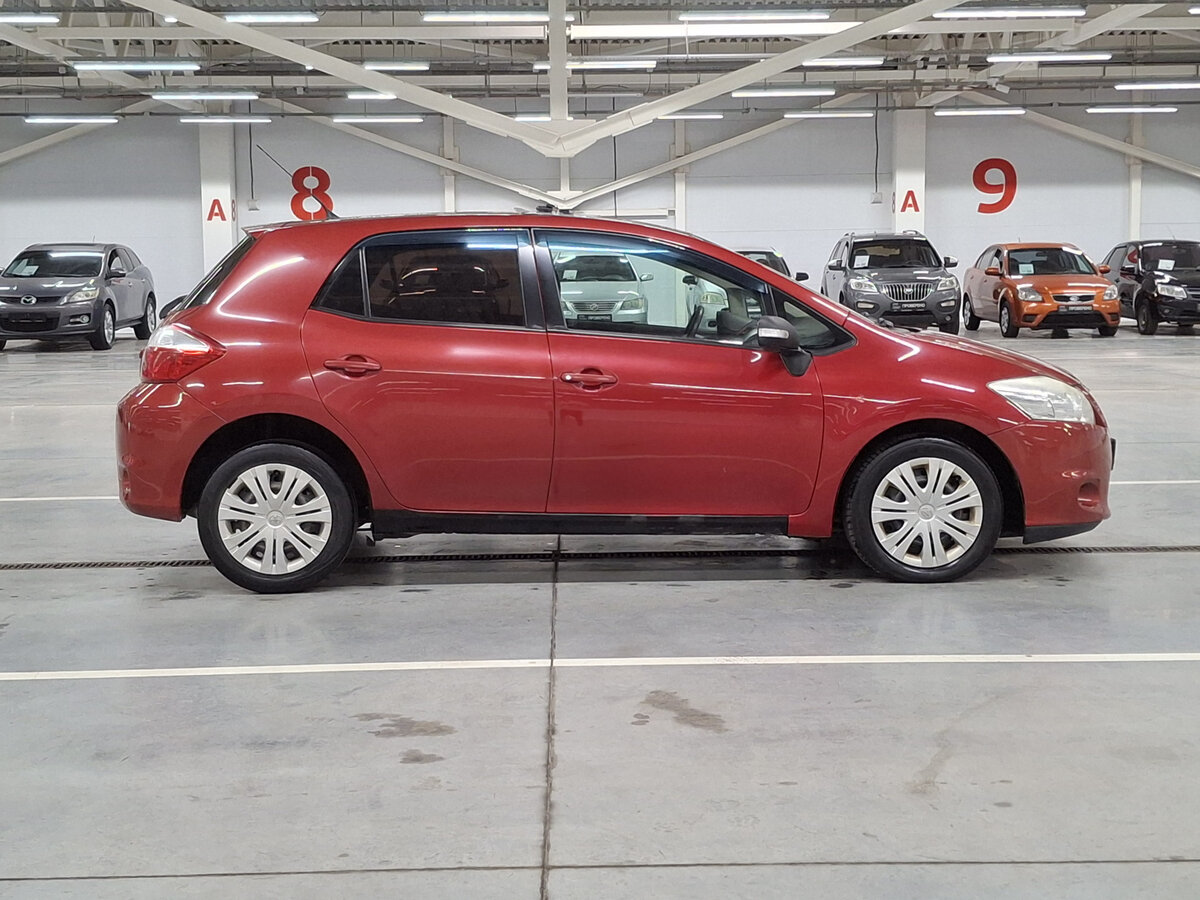 Купить Toyota Auris I Рестайлинг, 2010, 257 704 км, фото №4