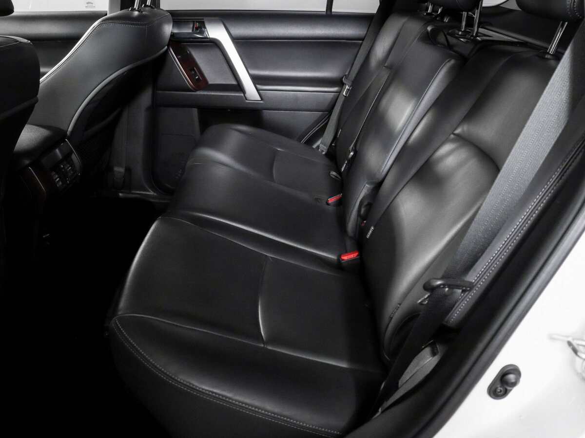 Купить Toyota Land Cruiser Prado 6-speed 150 Series Рестайлинг 1, 2015, 73 968 км, фото №10