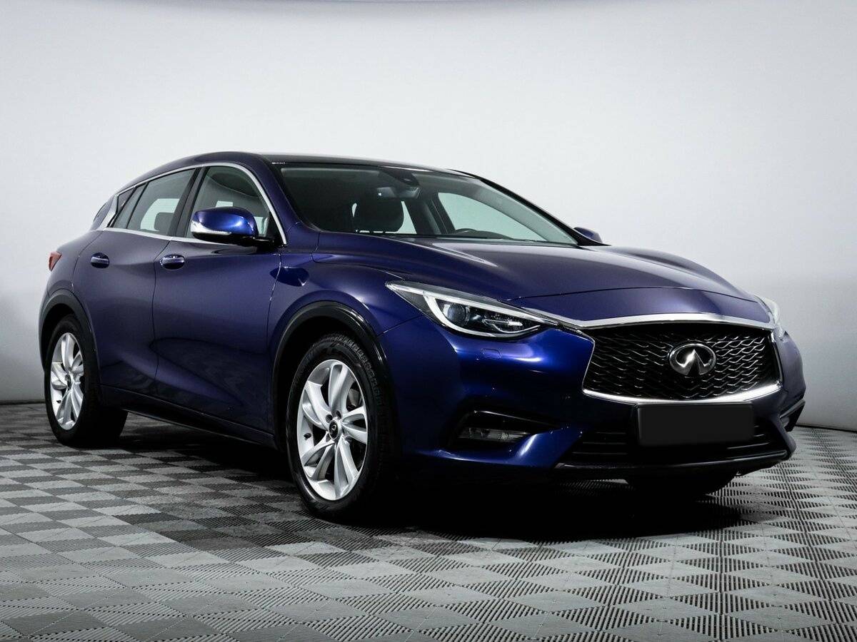 Infiniti Q30