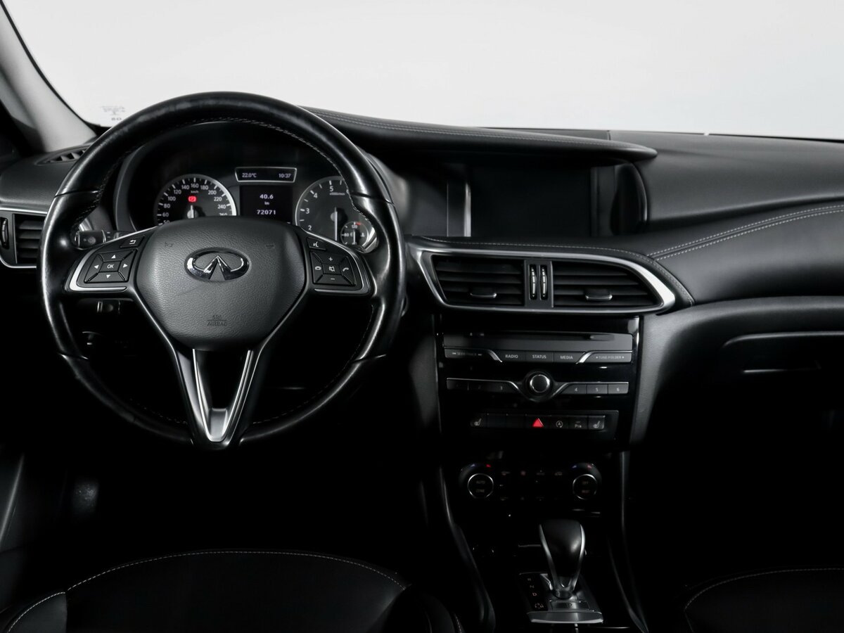 Купить Infiniti Q30, 2017, 72 061 км, фото №10