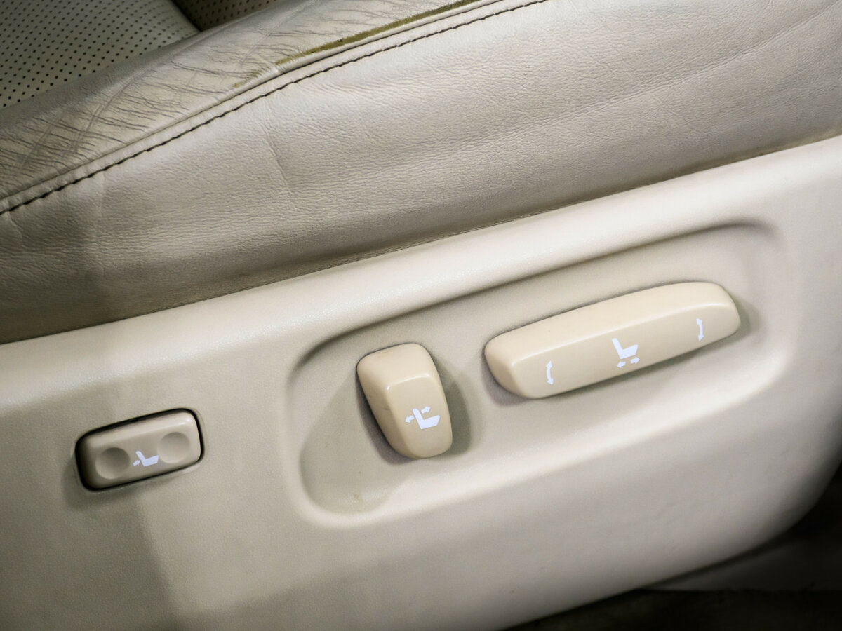 Купить Lexus LX 570 III Рестайлинг, 2012, 192 954 км, фото №17