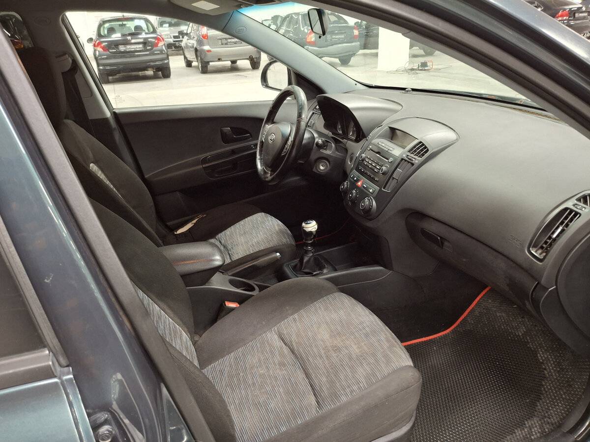 Купить Kia Ceed I, 2008, 281 408 км, фото №11