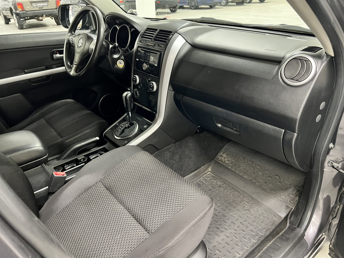 Купить Suzuki Grand Vitara II Рестайлинг, 2010, 189 457 км, фото №11
