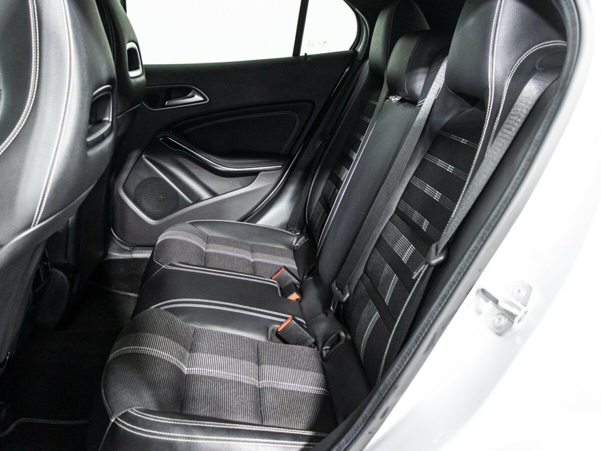 Купить Mercedes-Benz GLA 200 I (X156) Рестайлинг, 2019, 117 000 км, фото №9