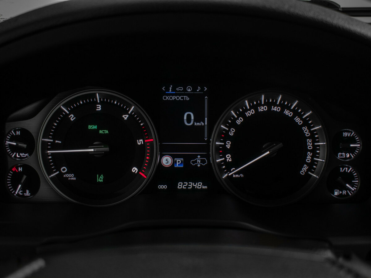 Купить Toyota Land Cruiser 200 Series Рестайлинг 2, 2017, 82 346 км, фото №12