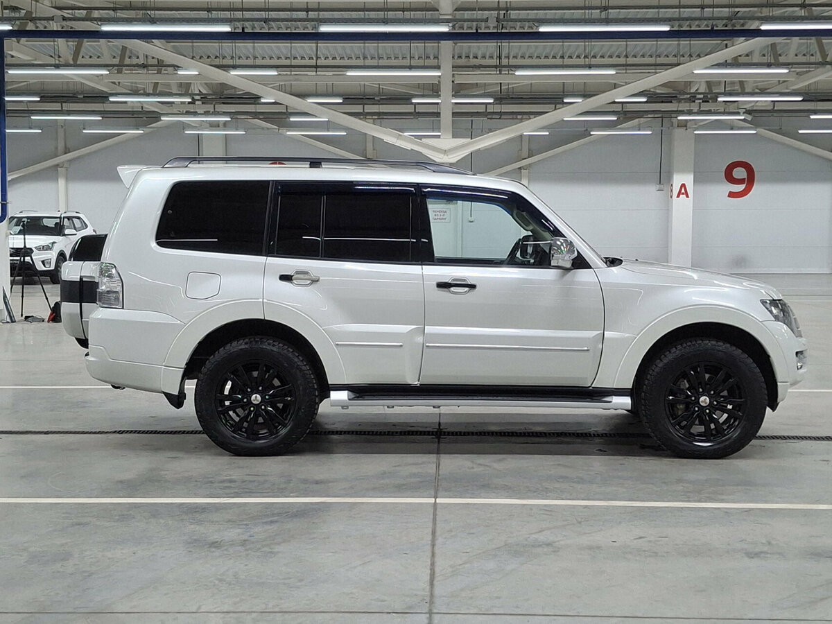 Купить Mitsubishi Pajero IV Рестайлинг 2, 2020, 81 038 км, фото №4