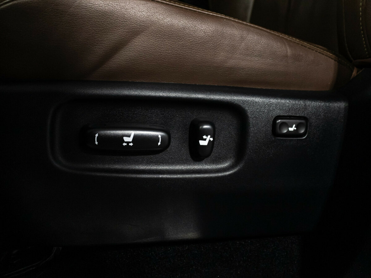 Купить Toyota Land Cruiser 200 Series Рестайлинг 2, 2017, 211 198 км, фото №13