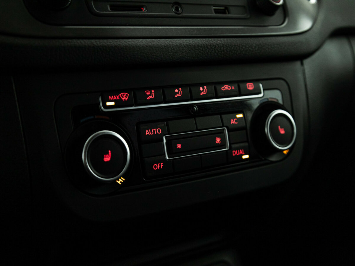 Купить Volkswagen Tiguan I, 2011, 143 582 км, фото №16