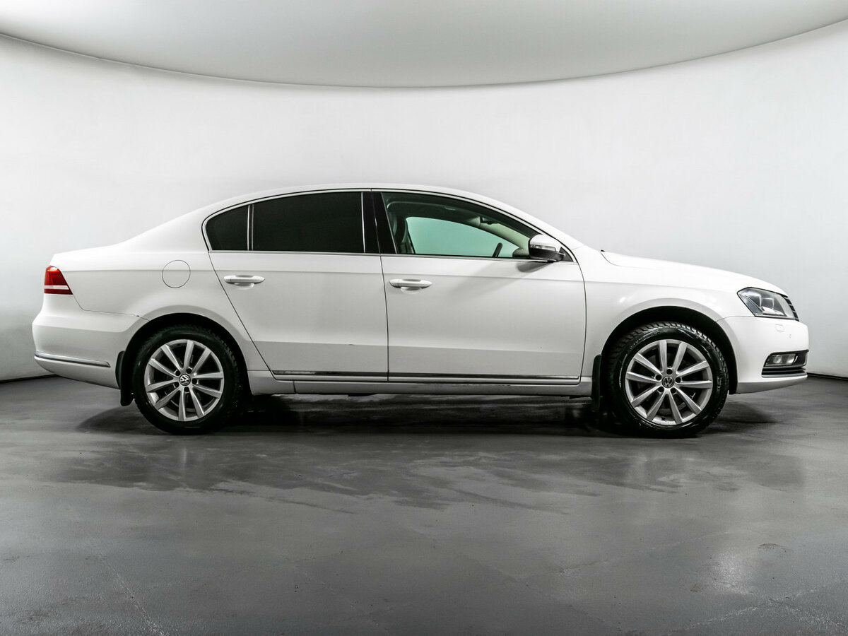 Купить Volkswagen Passat B7, 2011, 228 192 км, фото №4