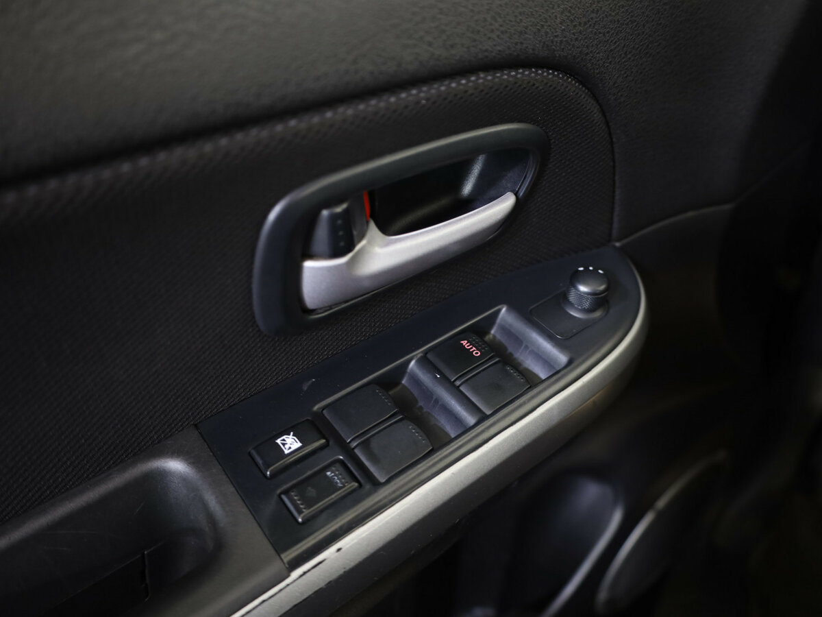 Купить Suzuki Grand Vitara II Рестайлинг, 2011, 168 645 км, фото №16