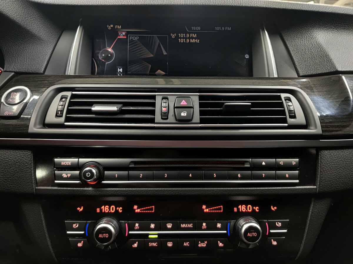 Купить BMW 5 серии 530d xDrive VI (F10/F11/F07) Рестайлинг, 2016, 211 670 км, фото №15