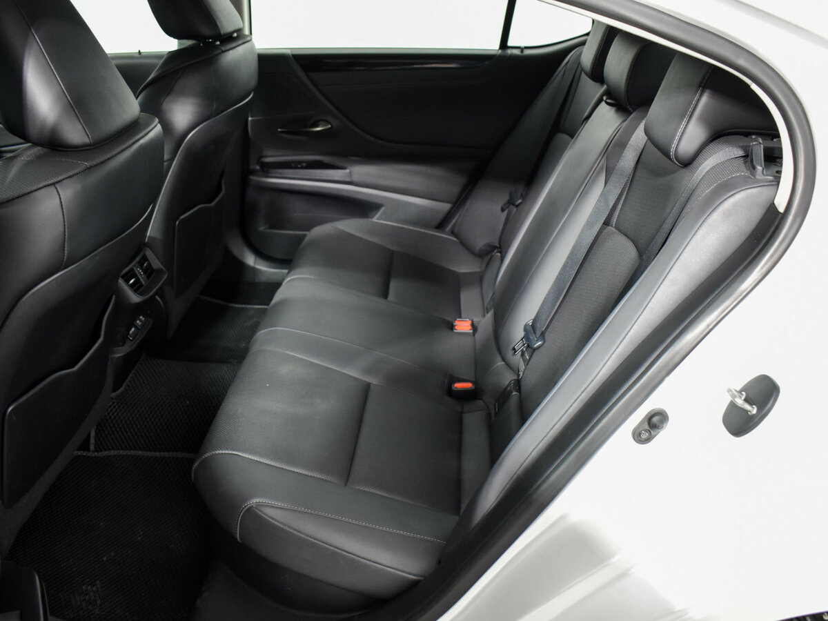 Купить Lexus ES 300h VII Рестайлинг, 2021, 6 900 км, фото №8