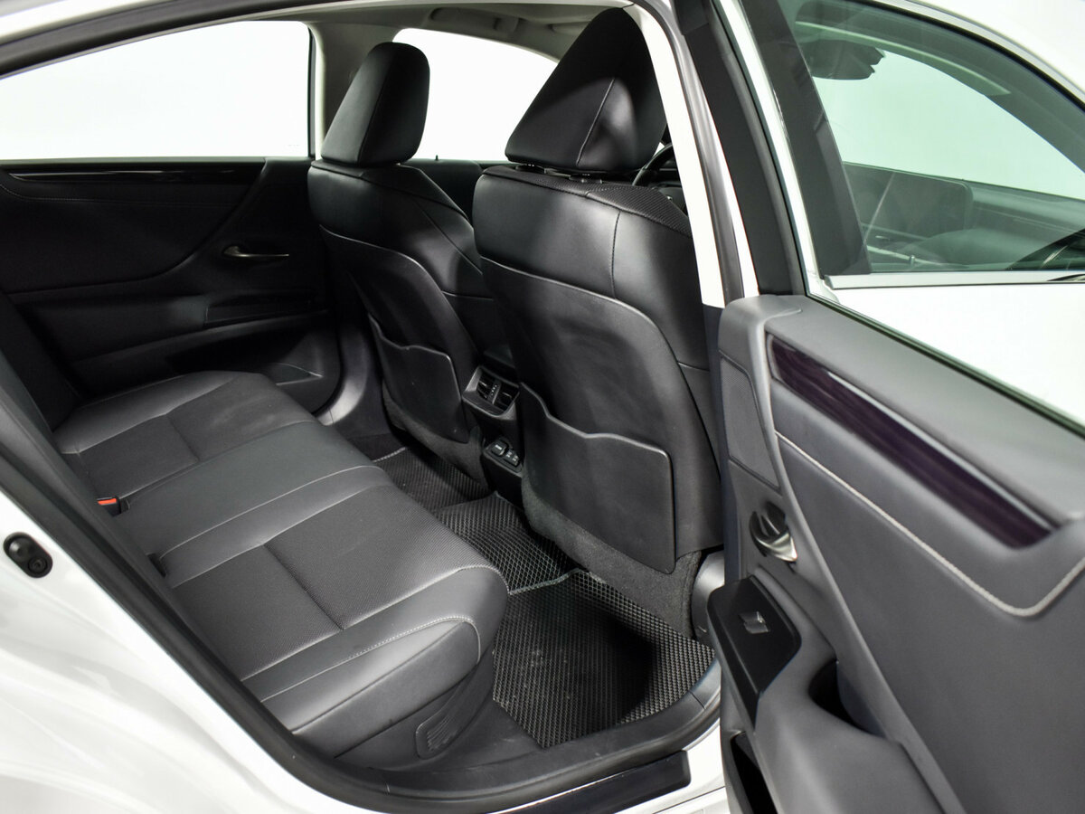 Купить Lexus ES 300h VII Рестайлинг, 2021, 6 900 км, фото №9