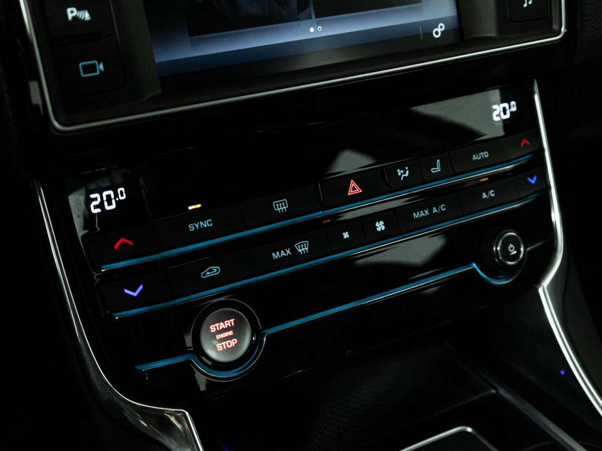 Купить Jaguar XE I, 2015, 150 357 км, фото №19