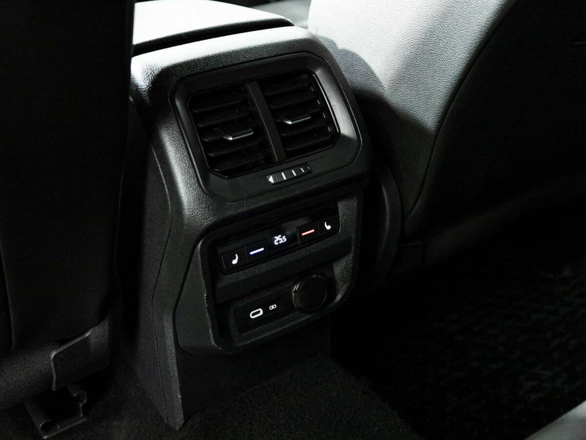 Купить Volkswagen Tiguan II Рестайлинг, 2020, 110 372 км, фото №21