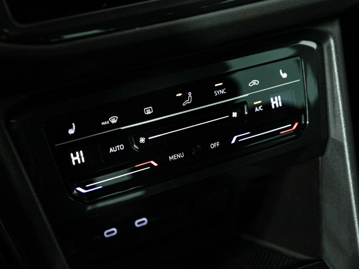 Купить Volkswagen Tiguan II Рестайлинг, 2021, 59 695 км, фото №16