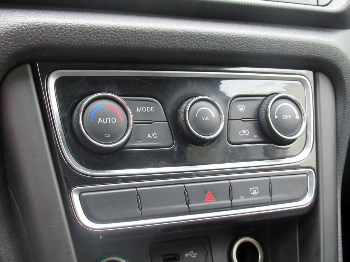 Купить Chery Tiggo 3 I, 2017, 102 329 км, фото №17