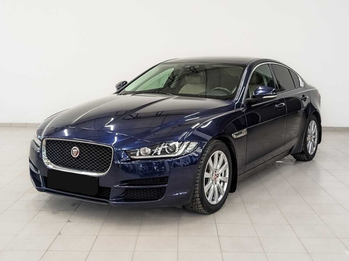 Jaguar XE