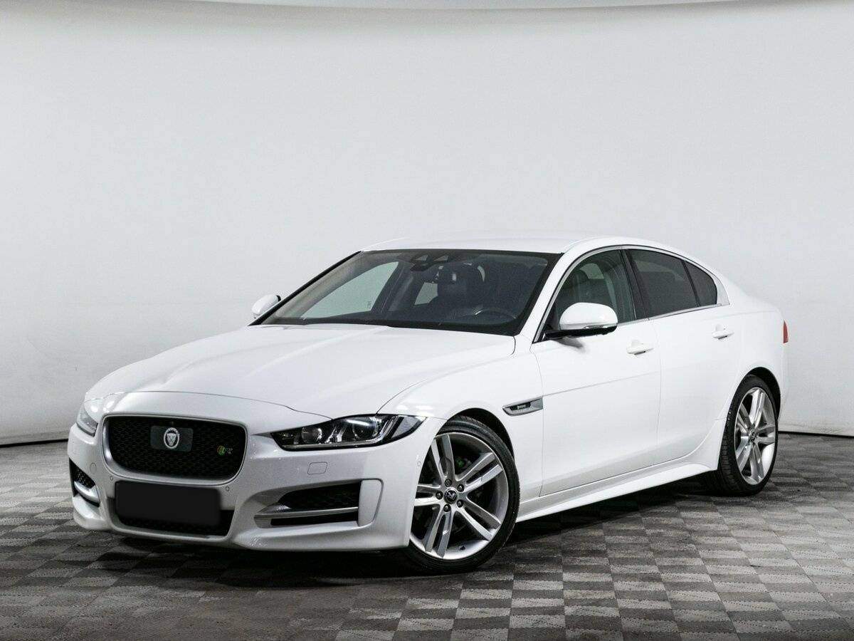 Jaguar XE